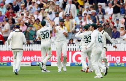 Starc strikes before reprieved Duckett gives England hope in 2nd Ashes Test