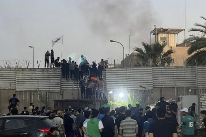 Iraq expels Swedish envoy over Quran desecration  