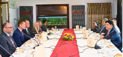 Momen holds fruitful discussions with US Congressional delegation

