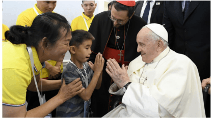 Pope Francis visits homeless shelter on last day in Mongolia