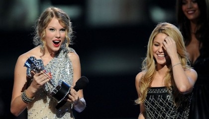 Taylor Swift, Shakira shine at MTV Video Music Awards