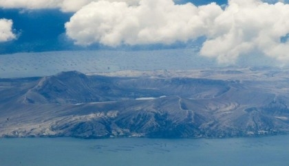 Volcano in Philippines: Schools closed, health advisory issued