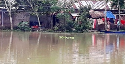 1500 families stranded as embankment collapses in Naogaon