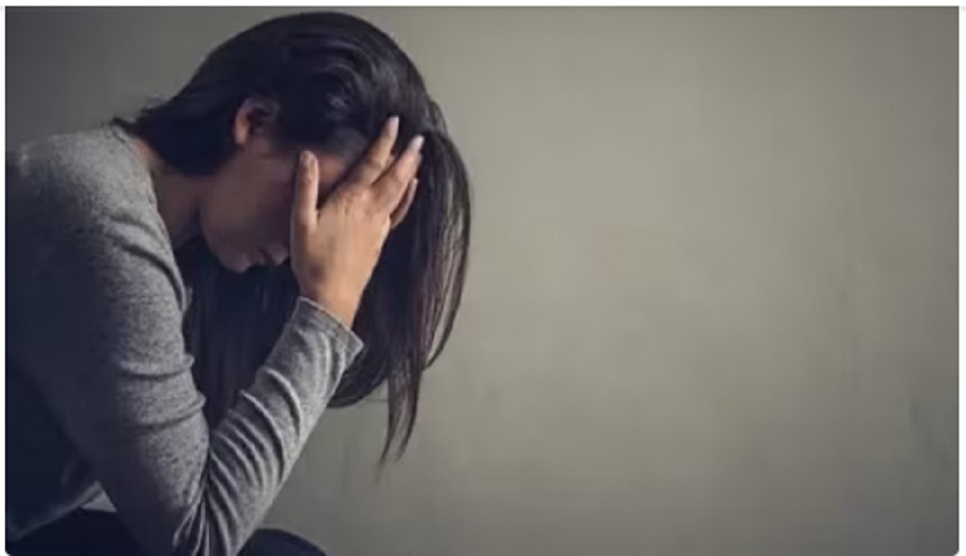 What is a good girl syndrome?