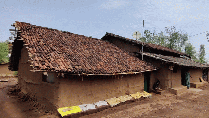 Couple dies after mud house collapses during rain in Gazipur