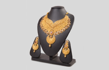 Gitanjali Jewellers offers up to 25% off on ornaments, artisan fees