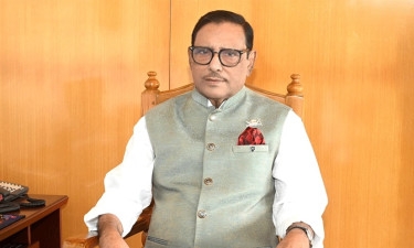 Can journalists freely enter central bank in any country, Quader asks