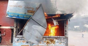Battery-run rickshaw drivers set police box ablaze in capital