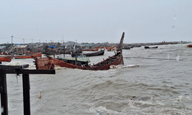 Cyclone Remal: Great danger signal no 10 for Mongla, Payra