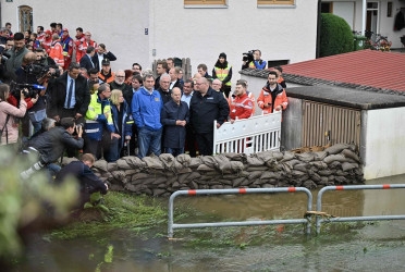 Four dead as floods sweep southern Germany