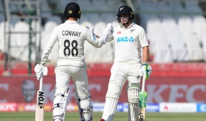 New Zealand race to 119-0 at lunch in second Pakistan Test