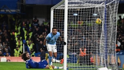 Man City beat Chelsea to close gap at top of Premier League