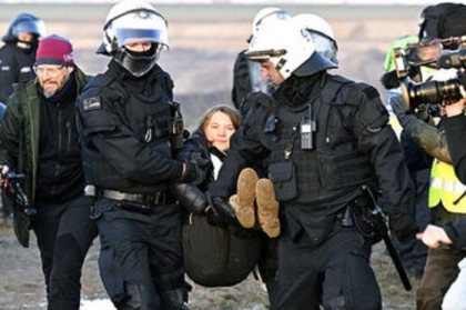 Greta Thunberg carried away by police at German mine protest