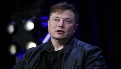Elon Musk takes stand in Tesla tweet fraud trial
