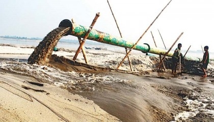 DCs asked to stay vigilant about illegal sand extraction from rivers