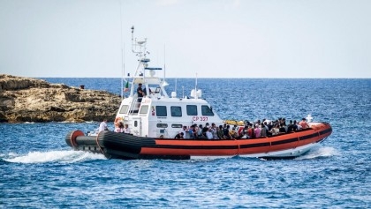Italy recovers eight bodies from migrant boat
