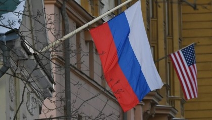 Moscow Hands Note to US Embassy Demanding to Stop Interfering in Russia's Affairs, Source Says