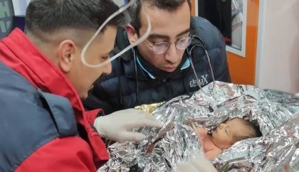 New-born and mother saved after four days in rubble