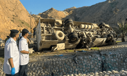4 dead, 49 injured after bus flips over in Oman