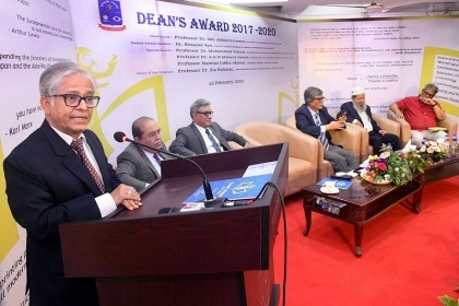 36 DU students receive Dean's Award