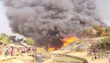 Massive fire tears through Rohingya camp in Cox’s Bazar