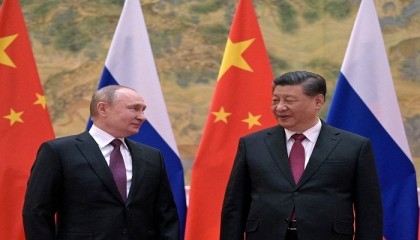 Putin congratulates Xi on new term, hails 'strengthening' ties