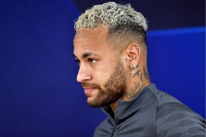 Neymar 'happy' but return uncertain after surgery: PSG
