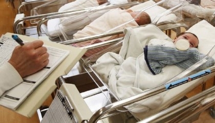 Why US mothers are more likely to die in childbirth