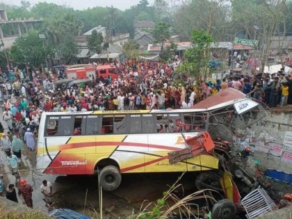 Bus falls into ditch in Madaripur: Death toll now 19