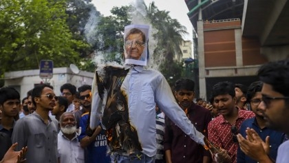 Prothom Alo Editor’s effigy brunt at Shahbagh