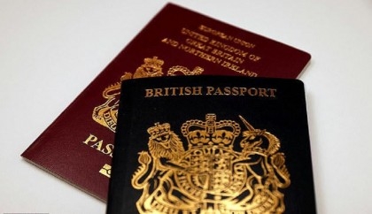 UK passport workers launch five-week walkout over pay