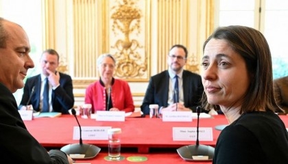 French unions say pension meeting with PM a 'failure'