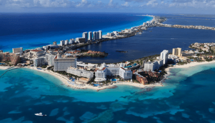 4 people found dead near a hotel in Cancun
