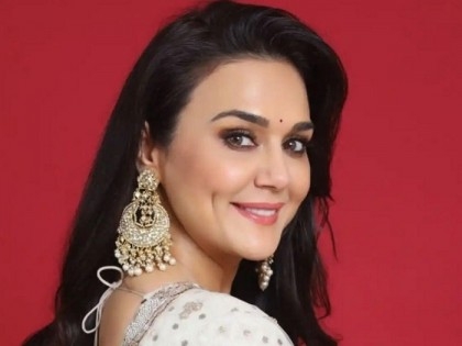 Preity Zinta on woman violating daughter's privacy: "My kids aren't package deal"