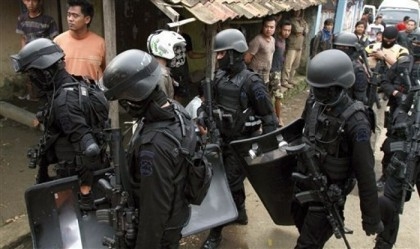 Two killed, four held in Indonesian anti-terror squad raid: police