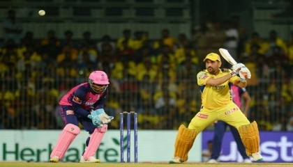 Rajasthan survive Dhoni-Jadeja scare to top IPL table