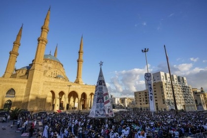 Muslims celebrate Eid ul-Fitr holiday with feasts, prayers

