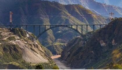 Taller than the Eiffel Tower, India constructs world’s highest railway bridge in Kashmir