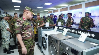 Military delegates from NDC visit Walton Headquarters

