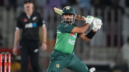 Azam takes Pakistan to top ODI ranking in win over New Zealand
