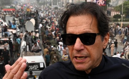 Arrest hinders Imran Khan's path to second Pakistan innings
