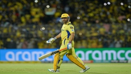 Dhoni in star cameo as Chennai down Delhi for seventh IPL win