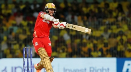 England ace Curran under fire as IPL record price tag weighs heavy