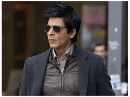 Farhan Akhtar looks to revive DON franchise; Shah Rukh Khan exits
