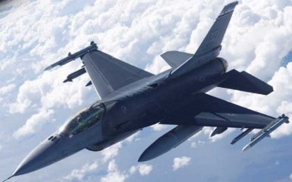 Biden backs advanced fighter jets, pilot training for Ukraine

