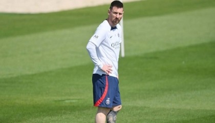 Messi future decision drawing near with Barca return hopes fading