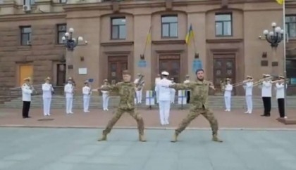 Ukrainian army dance to Naatu Naatu