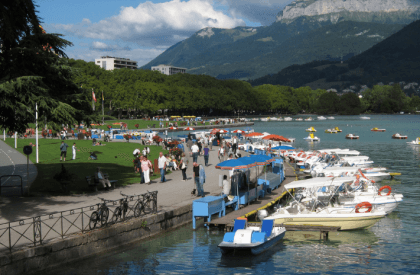 Knife attacker injures several people, including children, in French Alpine town