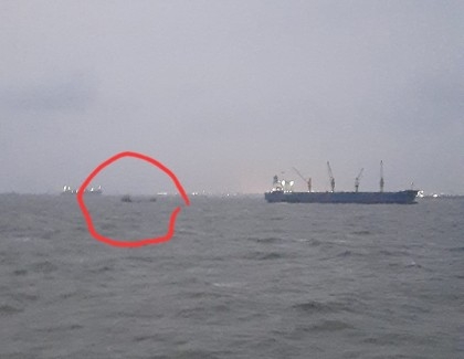 Lighter vessel sinks near Ctg port, 13 rescued

