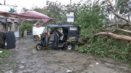 1,000 Villages without power in Gujarat, cyclone heads to Rajasthan